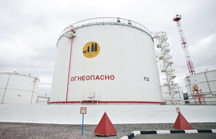 Добыча нефти в РФ в 2016 году выросла до рекордных 547,5 млн тонн Добыча нефти в РФ в 2016 году выросла до рекордных 547,5 млн тонн